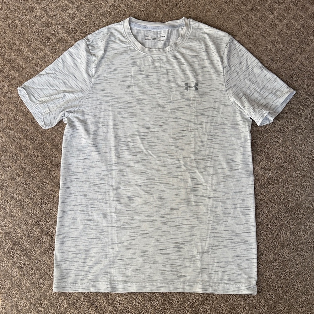 Under Armour Men's white with grey Short Sleeve athletic shirt